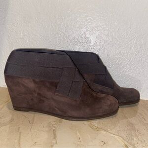 Stuart Weitzman Suede Mules Brown Pumps Stretch Strap BEHAPPY Wedge Booties 7.5